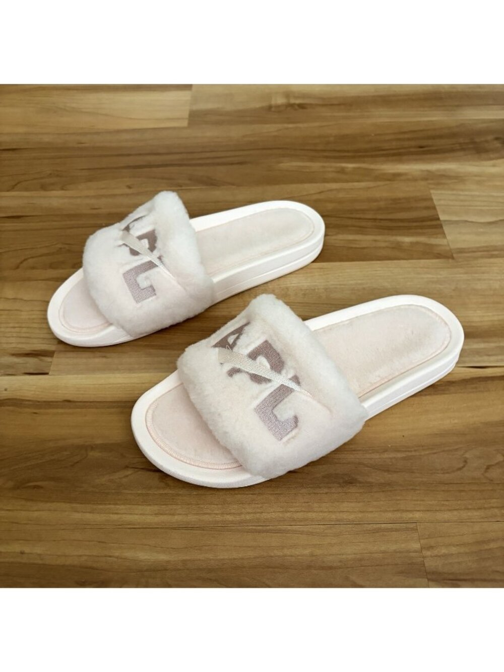 Athletic Propulsion Labs (APL) Shearling Slide Creme Women’s 10 Slipper New